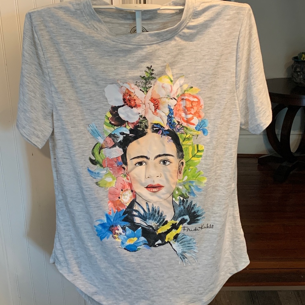 Frida Kahlo tee. Never worn‎